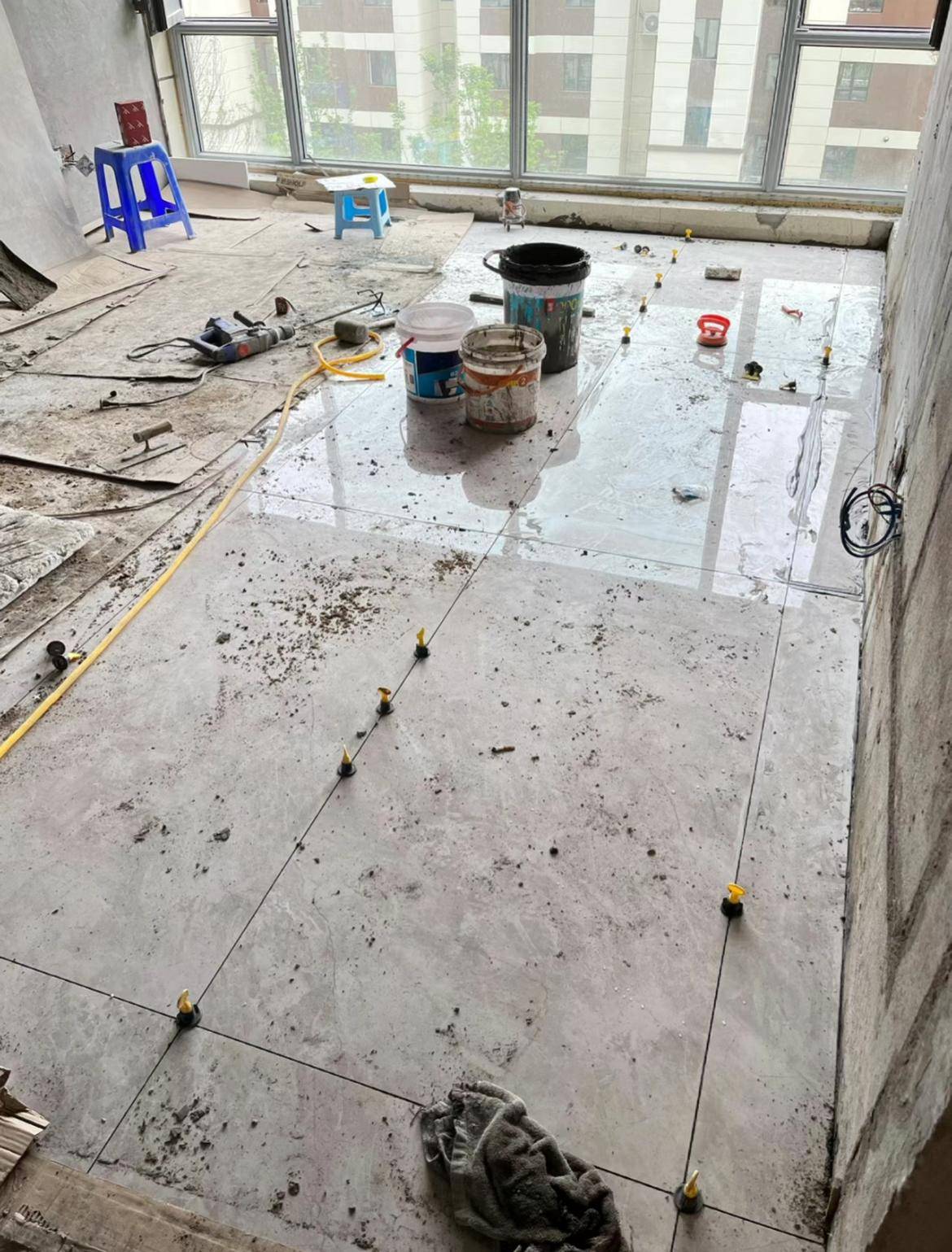 瓷砖修补找啥样的工人做(瓷砖修补找啥样的工人做好) 瓷砖修补找啥样的工人做(瓷砖修补找啥样的工人做好)